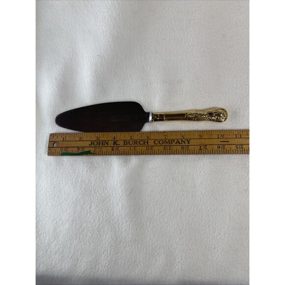 Heartline Stainless Steel Cake Server with Goldtone Handle - Picture 5 of 6